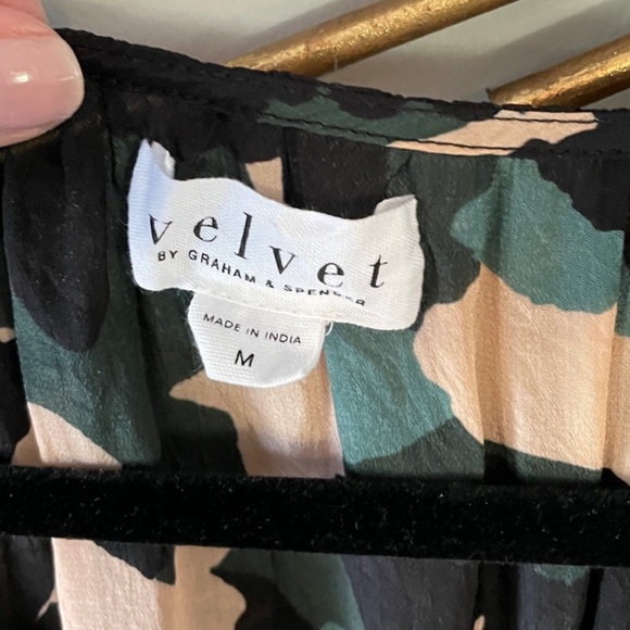 Velvet Uli Camo Blouse - Picture 4 of 7